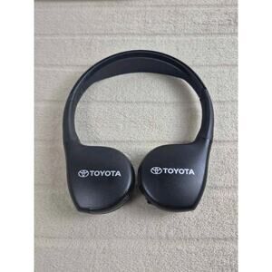 Toyota Wireless Headphones Rear Seat Entertainment DVD
